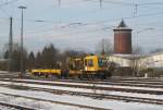 Ein Skl durchfhrt am 03. Dezember 2012 den Bahnhof Lichtenfels in Richtung Kronach.