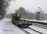 Bei neblig grauem Frostwetter ist es sicher ungemtlich, mit diesem Gefhrt unterwegs zu sein - Langebrck, 02.02.2006
