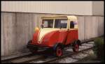 Eisenbahn Fahrzeug Schau am 5.4.1992 in Menden im Sauerland: Eine echte Oldtimer Draisine, wie ich sie zuvor schon von der Teutoburger Wald Eisenbahn her kannte, befand sich ebenfalls in der Ausstellung.