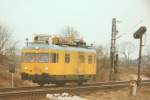 DB Turmtriebwagen 701 038-2 in Castrop-Rauxel Hhe Bahnbergang Becklem am 06.03.2003.