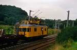 Wohl im Raum Limburg/Lahn war im Oktober 1985 ein Bauzug der DB unterwegs.