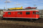 Der Turmtriebwagen 701 099-4 weilt am 1.April 2016 auf einem Abstellgleis am Düsseldorfer Hauptbahnhof.