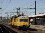 Der 704 005 am 24.08.2009 bei der Durchfahrt in Fulda.