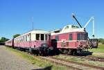 Blick auf 195 603-6 sowie den TVT 188 001 bzw 708 001. Er wurde 1956 von dem VEB Waggonbau Görlitz gebaut. Heute steht er im Magdeburger hafen und gehört den Magdeburger Eisenbahnfreunde e.V.

Magdeburg 23.07.2020