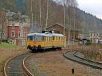 725 002 (Zugschluss) und 726 002 (Gleismesszug) als NbZ95696 in Klingenthal (Ausfahrt Richtung Graslitz), 18.11.09.