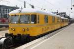 Ein abgestellter Gleismesszug mit Anhnger im Mnchner Hbf am 01.07.10