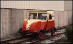 Eisenbahn Fahrzeug Schau am 5.4.1992 in Menden im Sauerland: Eine echte Oldtimer Draisine, wie ich sie zuvor schon von der Teutoburger Wald Eisenbahn her kannte, befand sich ebenfalls in der