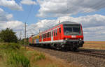 Die MEG war am 27.06.18 mit einem Messzug unterwegs. Hier rollt der von 143 848 (MEG 610) geschobene Zug durch Niederndodeleben Richtung Magdeburg.