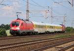 182 506-6 mit DB Systemtechnik-Zug und 120 153-2 am 17.06.2019 in Dedensen/Gümmer.