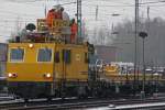 Dieser Turmtriebwagen der Firma Europten kommt aktuell jeden Tag in Duisburg-Entenfang zum Einsatz.Aufgenommen am 27.11.10