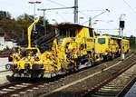 SCHIENENBAUZUG SSP 110 SW AUF RANGIERFAHRT IM BAHNHOF AU/SIEG  Bei den Gleisbaumaßnahmen im Bahnhof AU/SIEG konnte ich am 16.9.2018 den  PLASSER & THEURER auf Rangierfahrt im Bahnhof AU/SIEG