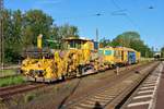 Hans Kaiser Gleisbau Plasser und Theurer Schotterplaniermaschine am 18.06.20 in Kahl am Main 