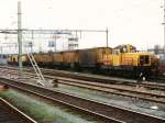 715 003-3 und 715 006-3 mit Schienenschleifzug der Schweizer Firma SPENO auf Bahnhof Leeuwarden (die Niederlande) am 13-2-1998.