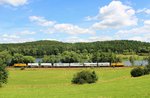 203 314-0 und 203 312-4 fuhren am 07.07.16 von Bad Brambach nach Gera. Hier der Zug bei Oelsnitz/V. vor der Talsperre Pirk.
