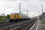 Der Unkrautvernichtungszug gezogen von 203 308 beim Halt in Gutenfürst, 15.05.2018