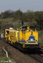 DB Netz Instandsetzung 203 309-0 mit 08-475 UNIMAT 4S Richtung Regensburg, KBS 880 Passau – Nrnberg, fotografiert bei Laaber am 24.04.2010 --> Inbetriebnahme der Lok 1971 als DR 110 384-5,