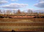 STS 1001 Langschienentransportwagen, abgestellt am 08.03.2010 im Bhf Oranienburg.