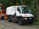 VGF Mercedes Benz Unimog U500 Kehrmaschine am Tag der Offenen Tür im Straßenbahn Museum in Frankfurt Schwanheim am 20.08.17