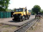 Auch auf 750mm kann dieses Zweiwegefahrzeug fahren,am 09.Juni 2010 stand das Fahrzeug in Putbus.