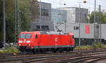 185 070-0 DB rangiert in Aachen-West.
Aufgenommen vom Bahnsteig 2 in Aachen-West. 
Bei Wolken am Kalten Nachmittag vom 29.10.2018.