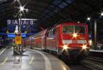 111 120 mit dem RE4877 nach Siegen in Aachen Hbf 21.11.09