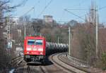 185 358 mit einem Gterzug Richtung Kln bei der Durchfahrt in Aachen-Schanz 7.3.10