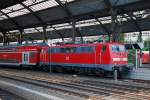 Die DB 111 111 (Wirklich) mit RE 4 nach Dortmund Hbf, wartet hier in Aachen Hbf am 21. 08 2010.