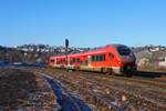 Der Betrieb auf der Oberen Ruhrtalbahn ist fest in der Hand der Regio-Sharks, hier verlässt 633 116 am 01.02.2025 den Bahnhof Arnsberg (Westfalen)