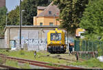 741 123 (Gleisarbeitsfahrzeug GAF100R) ist im Bahnhof Aschersleben abgestellt.