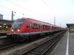 Zeitweise kamen die Modus-Zge auch nach Augsburg. Hier eine Garnitur mit 111 am Zugende als RE nach Nrnberg am 30.8.2007 in Augsburg HBF