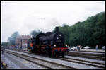 Bahnhof Bad Bentheim am 21.5.1995: 382267 setzt hier nach Ankunft mit einem Sonderzug im Bahnhof der BE um.