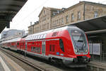 Twindex 445 062 der Deutschen Bahn AG wartet am 6.