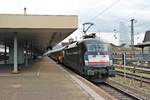Mit dem AKE-Rheingold aus Domodossola nach Dortmund stand am 29.03.2016 die MRCE/National Express ES 64 U2-096 (182 596-7) kurz nach der Ankunft am Bahnsteig 2 in Basel Bad Bf nch mit CH-Phanto und wird in Kürze den Systemwechsel machen.