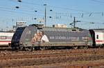 Seitenportrait von 101 004-0  BahnBKK , als diese am 18.10.2017 mit dem EC 206 (Zürich HB - Frankfurt (main) Hbf) den Badischen Bahnhof von Basel gen Weil am Rhein verließ.