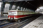 277 121 am 15.11.1990 im Bf. Berlin-Alexanderplatz.