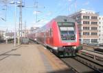 Hier ein RE2 von Cottbus nach Rathenow, bei der Ausfahrt am 1.4.2010 aus Berlin Alexanderplatz.