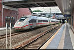 812 007-3 (Tz 9007) als ICE 509 (Linie 28) nach München Hbf steht in seinem Startbahnhof Berlin Gesundbrunnen auf Gleis 7.