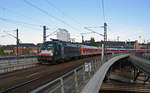 182 513 erreicht mit dem IRE nach Hamburg am 28.04.18 den Berliner Hbf. 