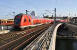 RE1 (RE3116) von Frankfurt(Oder) nach Brandenburg Hauptbahnhof erreicht am 31.10.2019 den Berliner Hauptbahnhof. Schublok war 112 150.