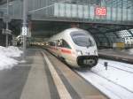 Hier 605 005-8 und 605 001-7 als ICE38 und ICE380 von Koebenhavn H und Aarhus nach Berlin Ostbahnhof, bei der Ausfahrt am 3.2.2010 aus Berlin Hbf.