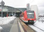 Hier 423 533-9 als S-Bahn Ersatzverkehr von Potsdam Hbf. nach Berlin Ostbahnhof, bei der Einfahrt am 3.2.2010 in Berlin Hbf.