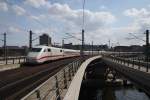 Hier 401 566-5  Gelnhausen  als ICE599 von Berlin Ostbahnhof nach Mnchen Hbf., bei der Einfahrt am 1.5.2013 in berlin Hbf. 