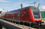 Hier ein RE1 (RE18187) von Brandenburg Hbf. nach Berlin Ostbahnhof, bei der Ausfahrt am 23.6.2013 aus Berlin Hbf. 