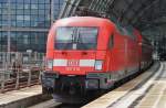 Hier 182 010 mit einem RE1 (RE18183) von Brandenburg Hbf. nach Berlin Ostbahnhof, bei der Ausfahrt am 27.6.2013 aus Berlin Hbf. 