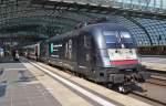 Hier 182 573-6 mit EC175 von Hamburg-Altona nach Budapest-Keleti, dieser Zug stand am 26.7.2013 in Berlin Hbf.