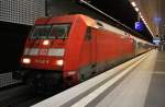 Hier 101 142-8 mit EC2574 von Dresden Hbf. nach Hamburg-Altona, dieser Zug stand am 15.3.2014 in Berlin Hbf.(tief). 