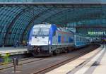  Die PKP Intercity 5 370 010 (91 51 5370 010-8 PL-PKPIC 1251) eine EU 44  Husarz  fährt am 26.09.2014 mit dem EC 47  Berlin-Warschau (Warszawa)-Express  von Gleis 12 aus dem Hauptbahnhof Berlin