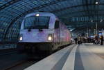 5 370 007 der PKP ist mit dem EC 44(Warszawa Wschodnia - Berlin Hbf) an seinem Zielbahnhof angekommen.