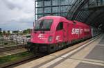 5 370 009 macht sich am 14.5.2017 mit dem EC55  Berlin-Gdynia-Express  von Berlin Hauptbahnhof nach Gdynia Glowna im Startbahnhof auf den Weg.