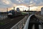 182 597-5 erreicht am Morgen des 25.08.2019 mit dem FLX32621 von Berlin Lichtenberg nach Stuttgart Hauptbahnhof den Berliner Hauptbahnhof.